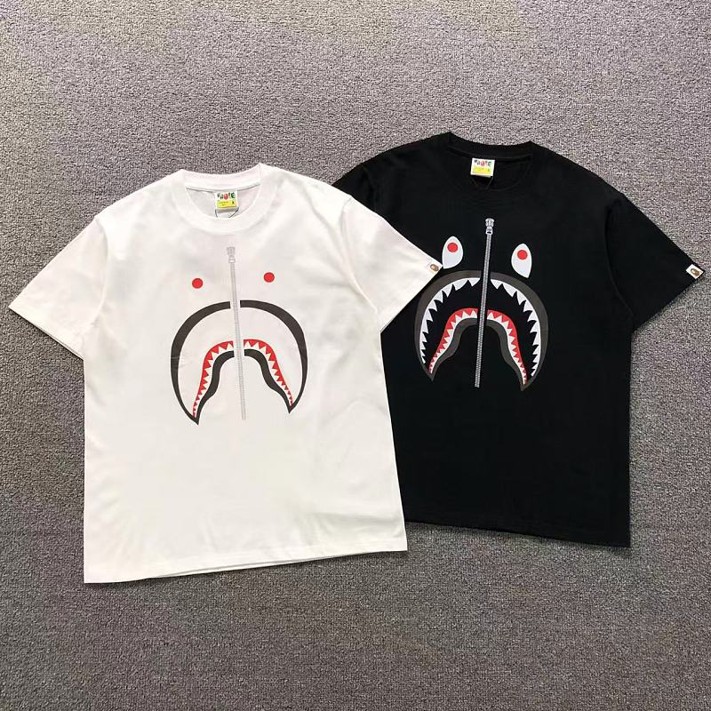 BAPE T-SHIRT 124230231（im 170cm 60kg i wear size M in the phot）