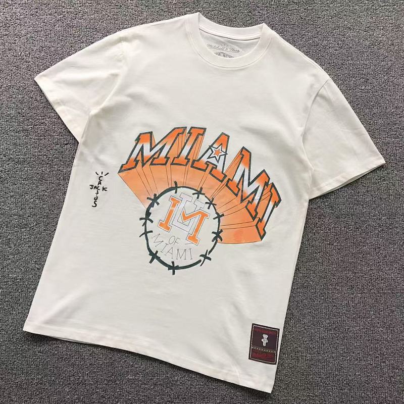 TRAVIS SCOTT T-SHIRT 213291446（im 170cm 60kg i wear size S in the phot)