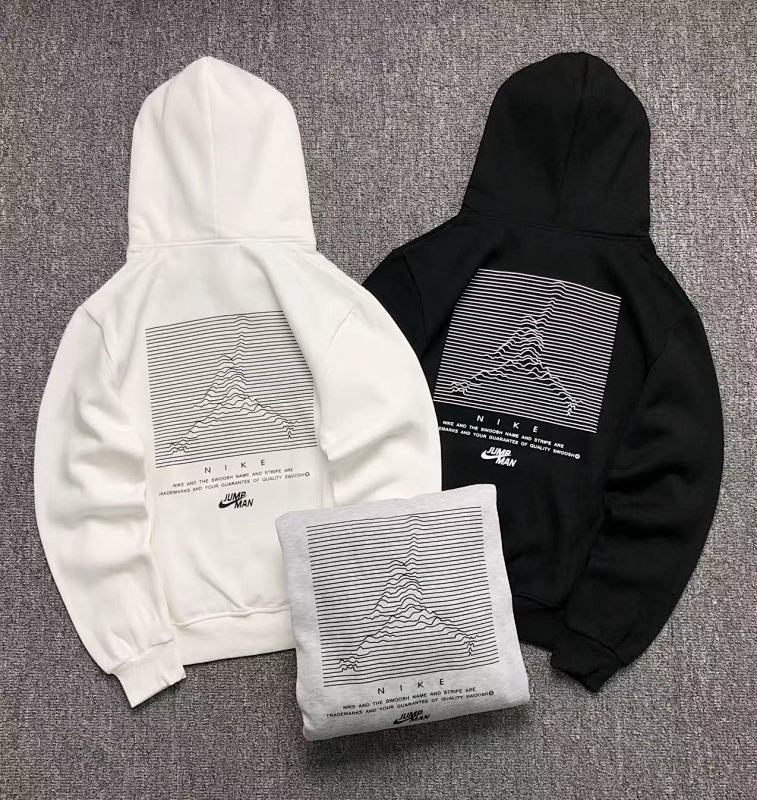 AIR JORDAN NIKE HOODIE 111181357（im 170cm 57kg i wear size M in the phot）