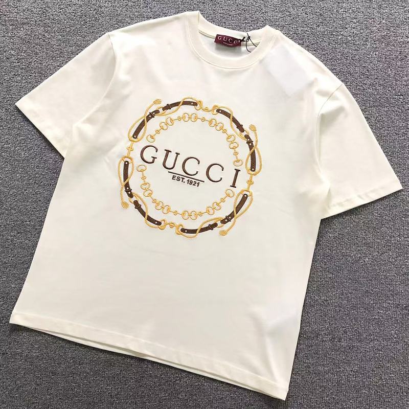 GUCCI T-SHIRT 22051510125（im 170cm 60kg i wear size S in the phot）