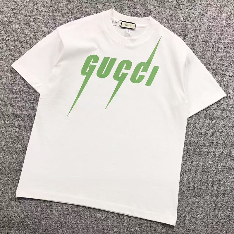 GUCCI T-SHIRT 215223015（im 170cm 60kg i wear size M in the phot）