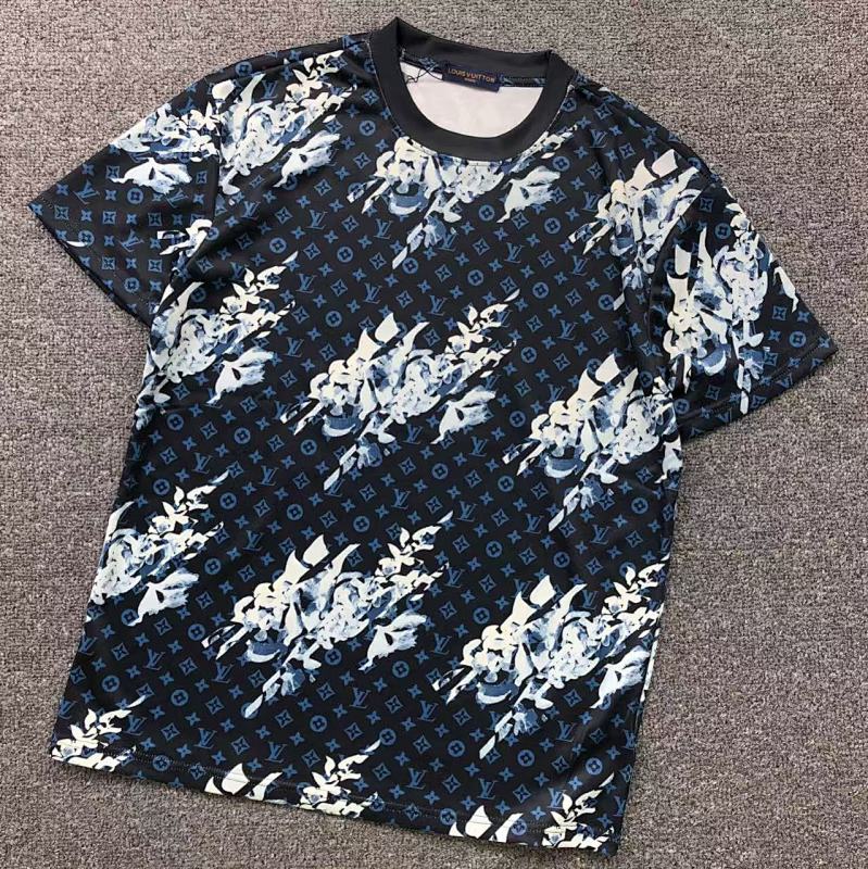 LV T-SHIRT 311120332（im 170cm 57kg i wear size M in the phot）