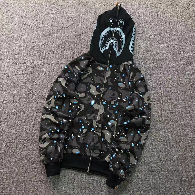 BAPE HOODIE 3203210817（im 170cm 60kg i wear size M in the phot）