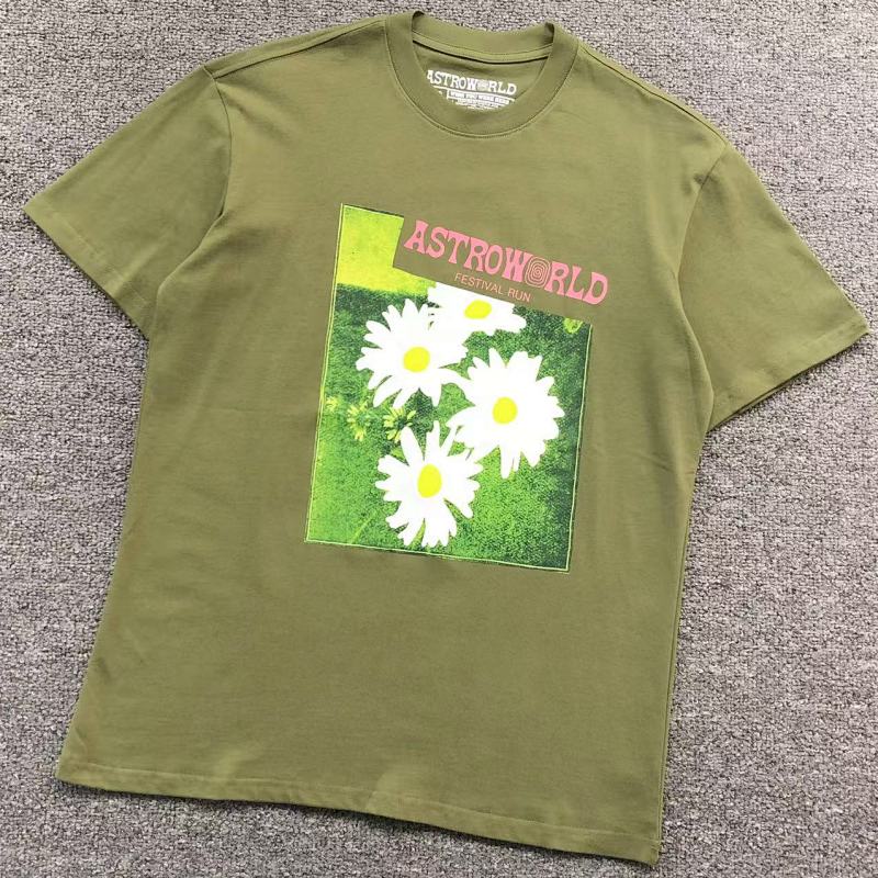 TRAVIS SCOTT T-SHIRT 4104081746（im 170cm 60kg i wear size M in the phot）