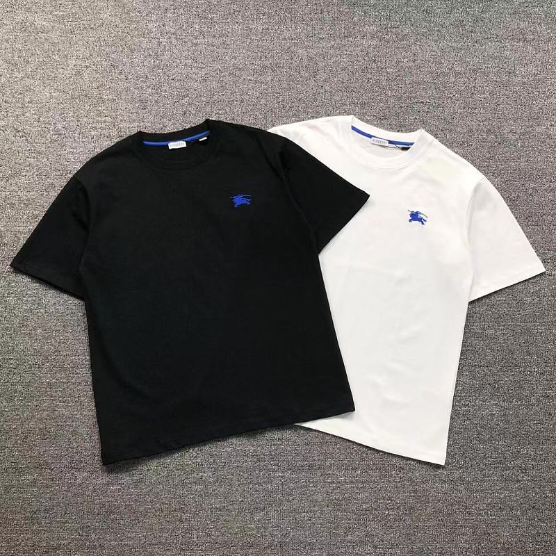 BURBERRY T-SHIRT 3204280203（im 170cm 60kg i wear size M in the phot）