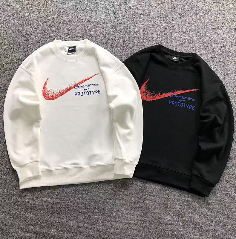 NIKE HOODIE 2111080901（im 170cm 60kg i wear size M in the phot）