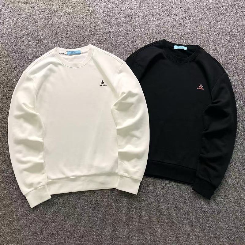 PRADA LONG SLEEVED 3205302703（im 170cm 60kg i wear size L in the phot）