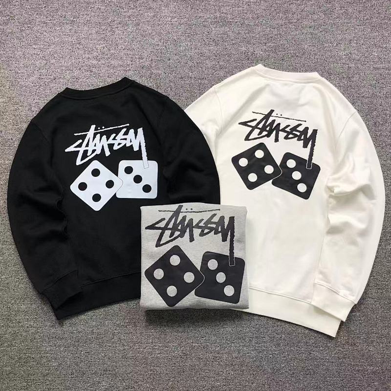 STUSSY HOODIE 1112250631（im 170cm 60kg i wear size S in the phot）