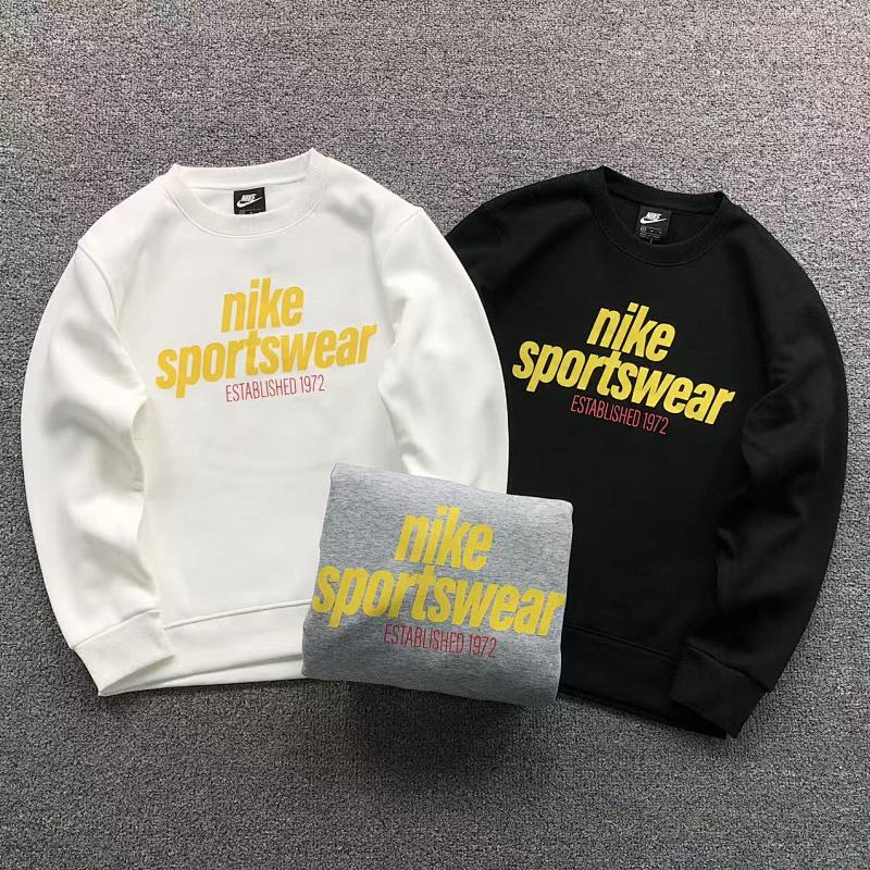NIKE HOODIE 2112091801（im 170cm 60kg i wear size M in the phot）
