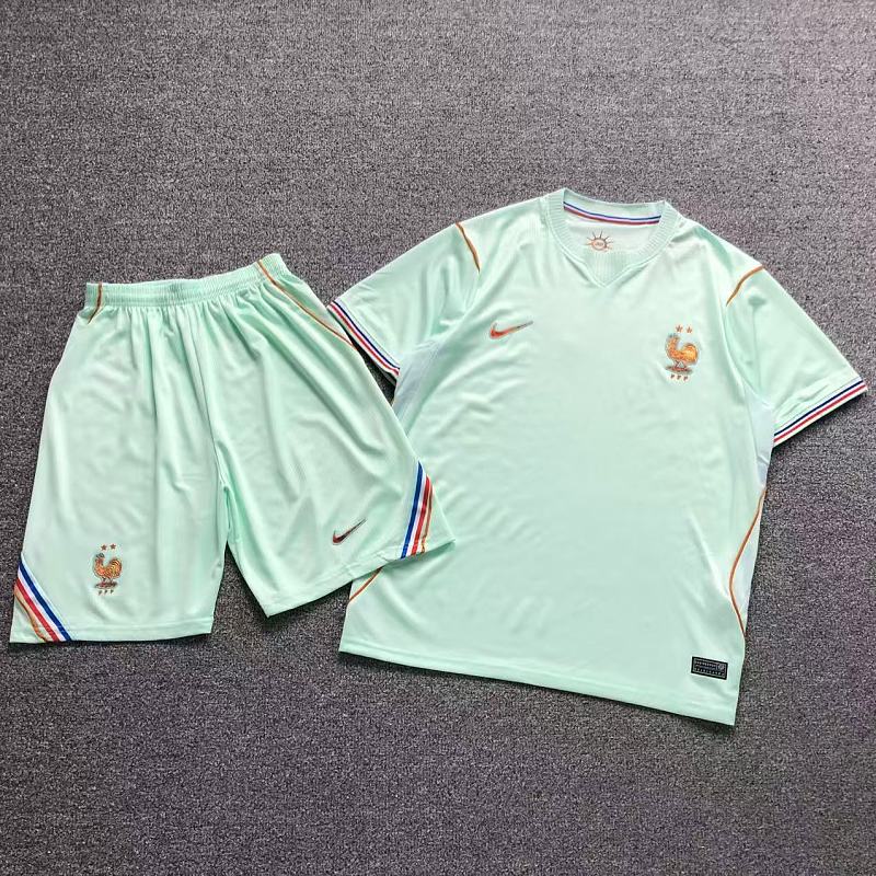 FOOTBALL T-SHIRT SHORTS 125921002（im 170cm 60kg i wear size L in the phot）