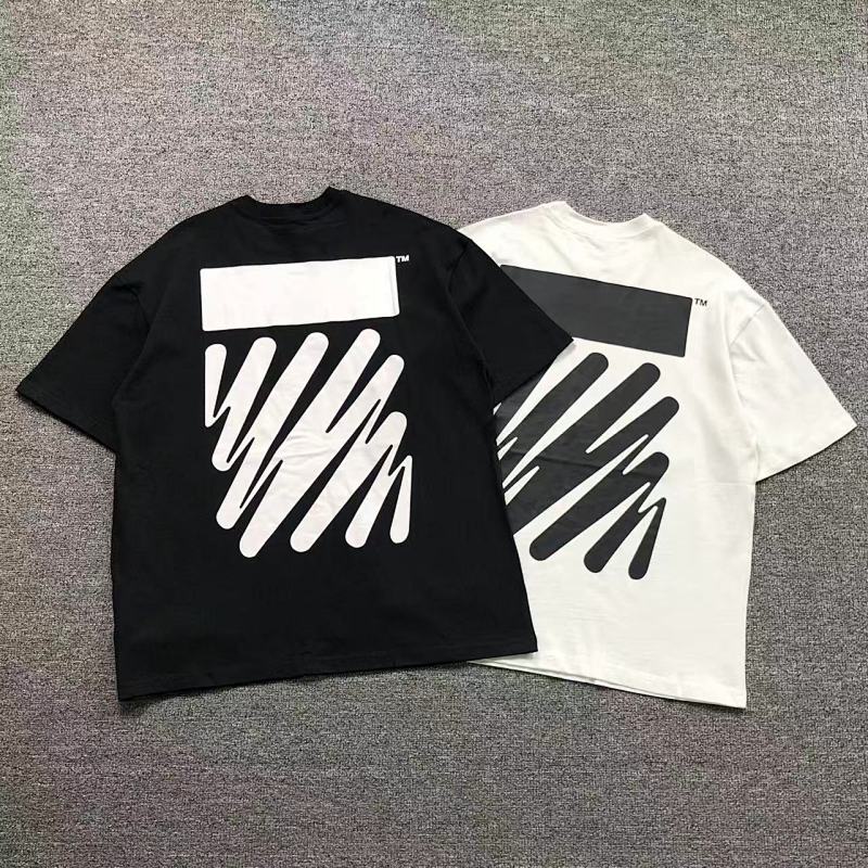 OFF-WHITE T-SHIRT 4123017165（im 170cm 60kg i wear size S in the phot）