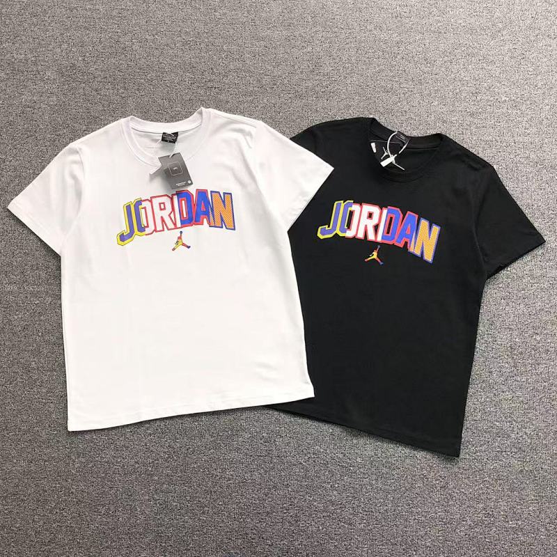 AIR JORDAN T-SHIRT 412301157（im 170cm 57kg i wear size M in the phot）