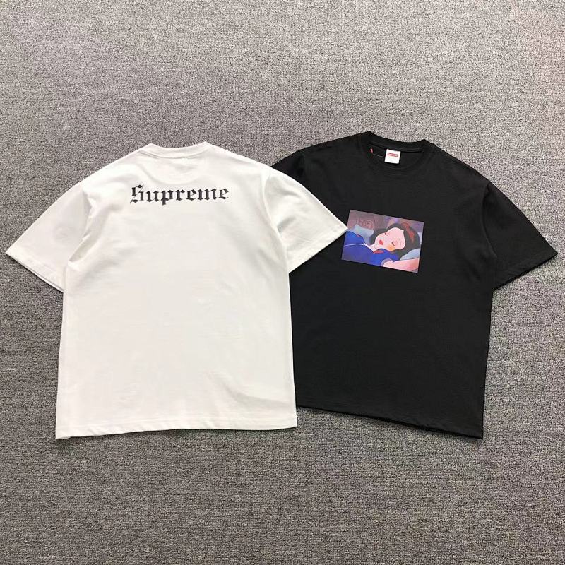 SUPREME T-SHIRT 212071521（im 170cm 57kg i wear size M in the phot）