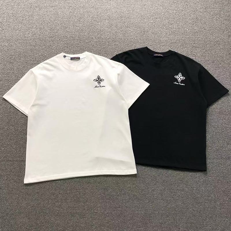 LV T-SHIRT 2205081001（im 170cm 60kg i wear size XL in the phot）