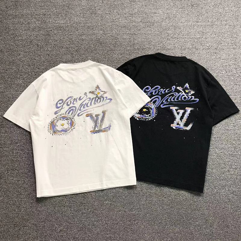 LV T-SHIRT 42032121156（im 170cm 60kg i wear size XS in the phot）