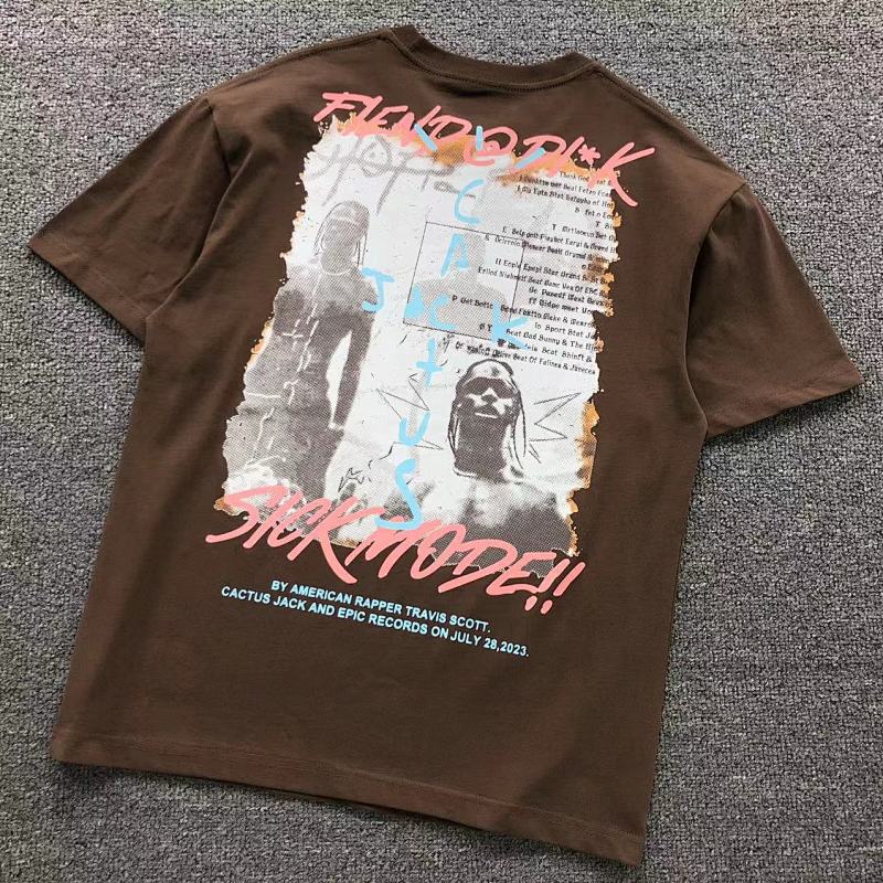 TRAVIS SCOTT T-SHIRT 57116591（im 170cm 60kg i wear size S in the phot）