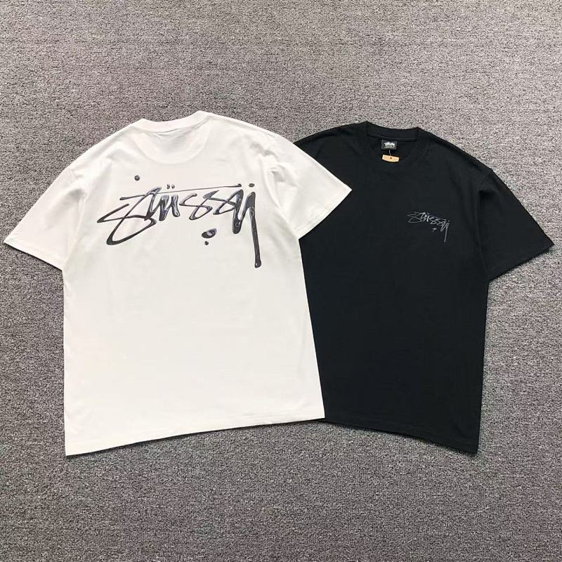 STUSSY T-SHIRT 571223123（im 170cm 60kg i wear size S in the phot）