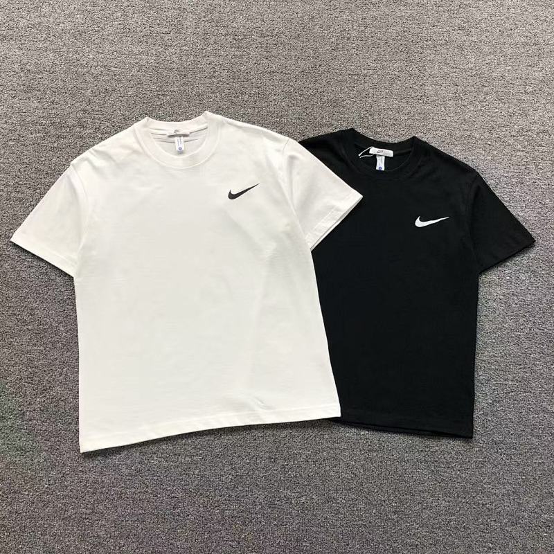 NIKE T-SHIRT 215224715（im 170cm 60kg i wear size S in the phot）