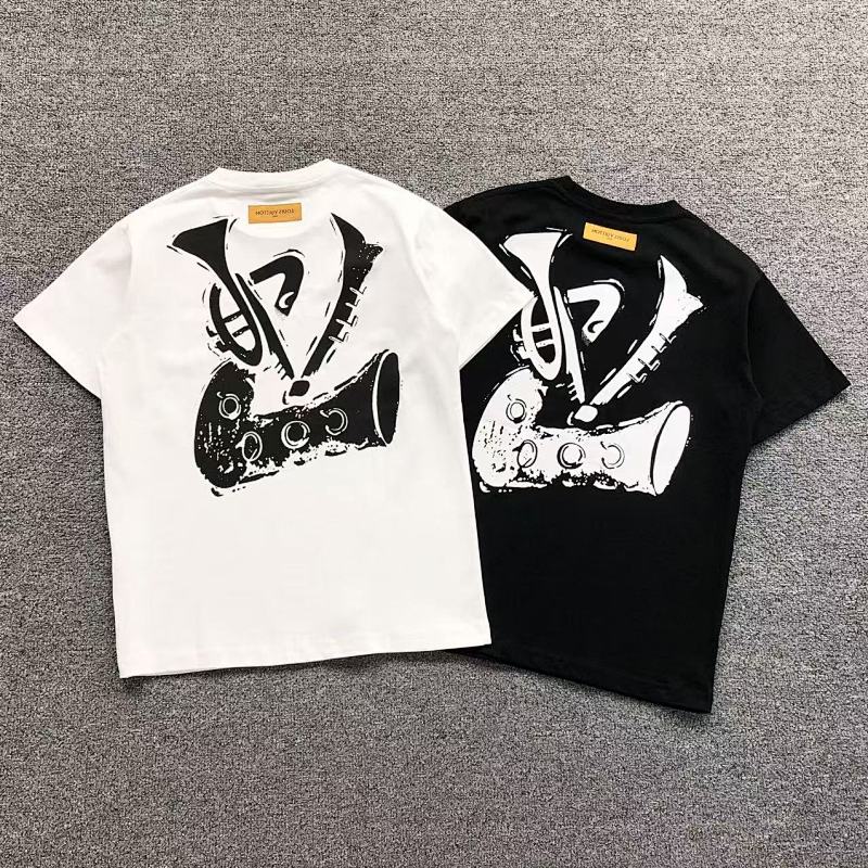 LV T-SHIRT 41061308126（im 170cm 60kg i wear size XS in the phot）