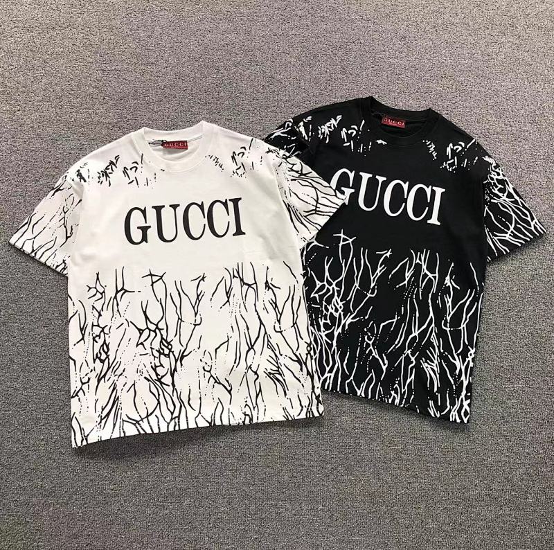GUCCI T-SHIRT 3107070221（im 170cm 60kg i wear size XS in the phot）