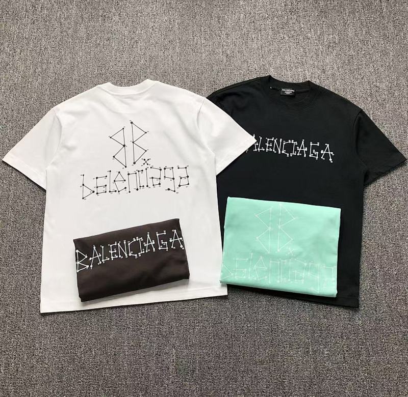 BALENCIAGA T-SHIRT 3102220621（im 170cm 55kg i wear size M in the phot）