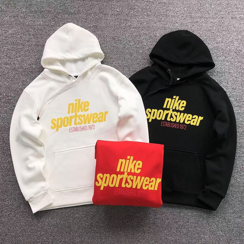 NIKE HOODIE 412041801（im 170cm 60kg i wear size M in the phot）