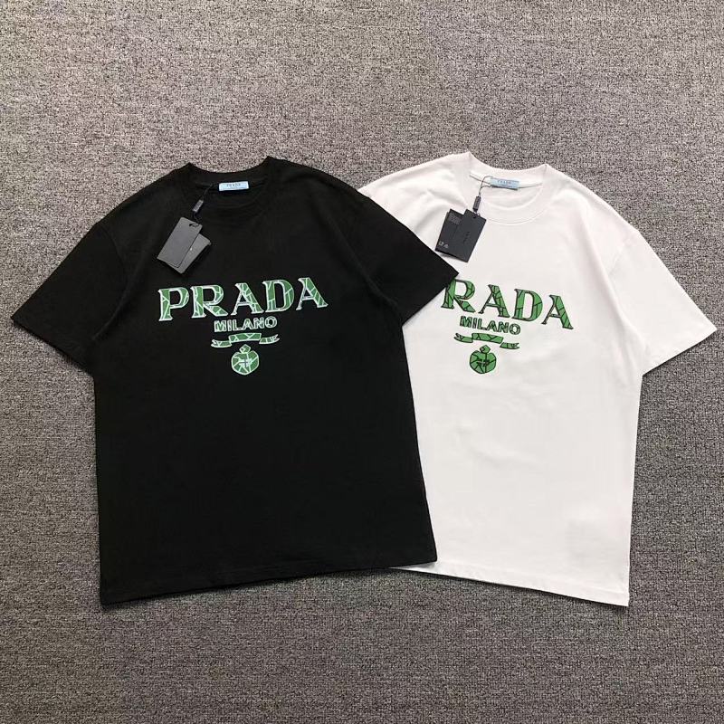 PRADA T-SHIRT 3203057121（im 170cm 60kg i wear size S in the phot）
