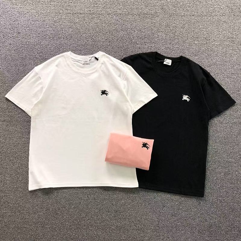 BURBERRY T-SHIRT 219222201（im 170cm 60kg i wear size M in the phot）
