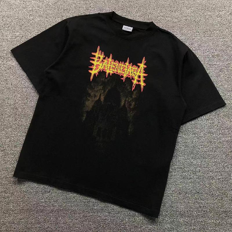 BALENCIAGA T-SHIRT 42042402163（im 170cm 60kg i wear size XS in the phot）
