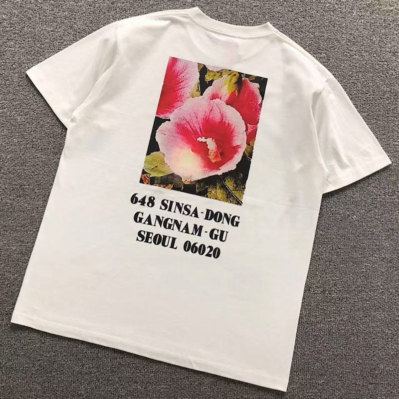 SUPREME T-SHIRT 1110291602（im 170cm 60kg i wear size L in the phot）