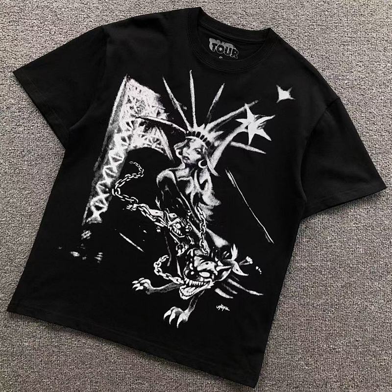 TRAVIS SCOTT T-SHIRT 505211991（im 170cm 60kg i wear size S in the phot）