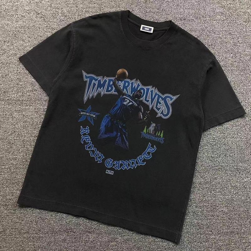 KITH T-SHIRT 22043028001（im 170cm 60kg i wear size M in the phot）