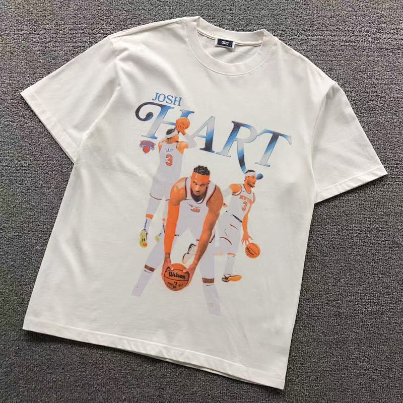 KITH T-SHIRT 1107032695（im 170cm 60kg i wear size M in the phot）
