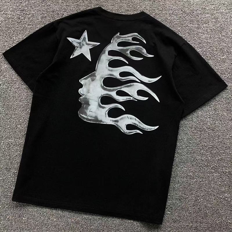 HELLSTAR T-SHIRT 56280889（im 170cm 60kg i wear size S in the phot）