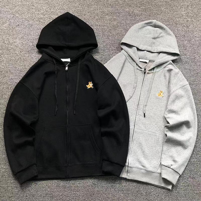 MAISON KITSUNE HOODIE 2111241001（im 170cm 60kg i wear size M in the phot）