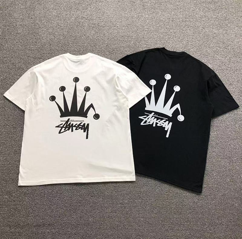 STUSSY T-SHIRT 571219123（im 170cm 60kg i wear size L in the phot）