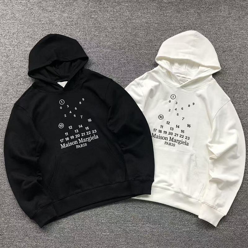 MAISON MARGIELA HOODIE 4107072786（im 170cm 60kg i wear size 46 in the phot）