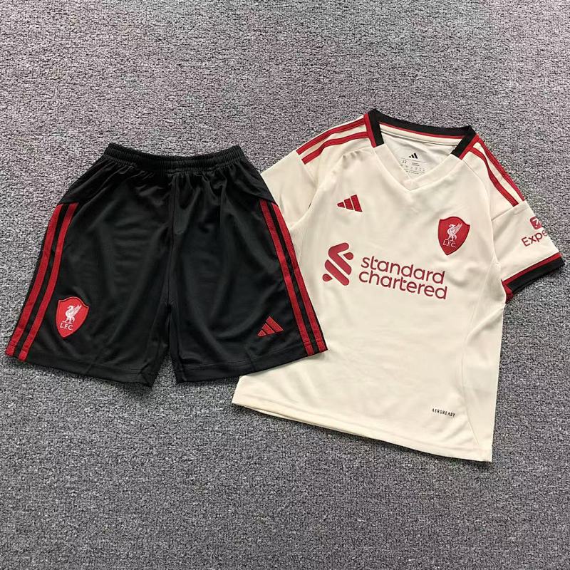 CHILD FOOTBALL SHORTS T-SHIRT 11082718002