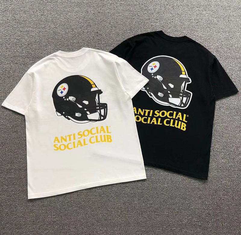 ANTI SOCIAL SOCIAL CLUB T-SHIRT 3206212902（im 170cm 60kg i wear size L in the phot）
