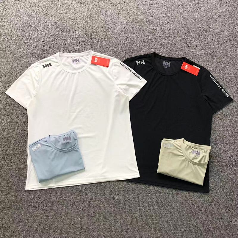 HELLY HANSEN T-SHIRT 2204090601（im 170cm 60kg i wear size 2XL in the phot）