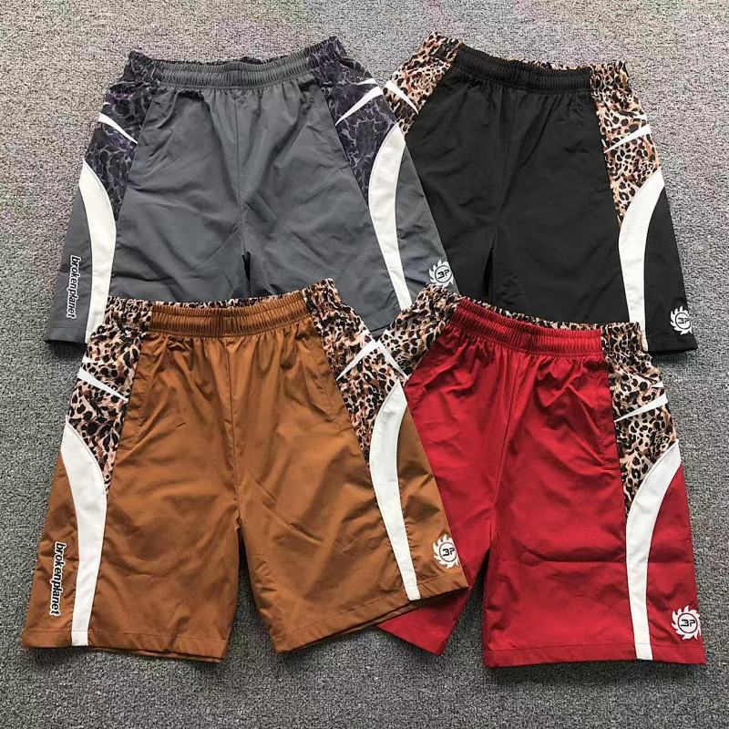 BROKEN PLANET SHORTS 3109231321（im 170cm 60kg i wear size L in the phot）
