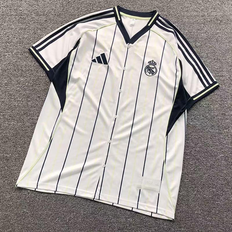 FOOTBALL T-SHIRT 11081245002（im 170cm 60kg i wear size L in the phot）