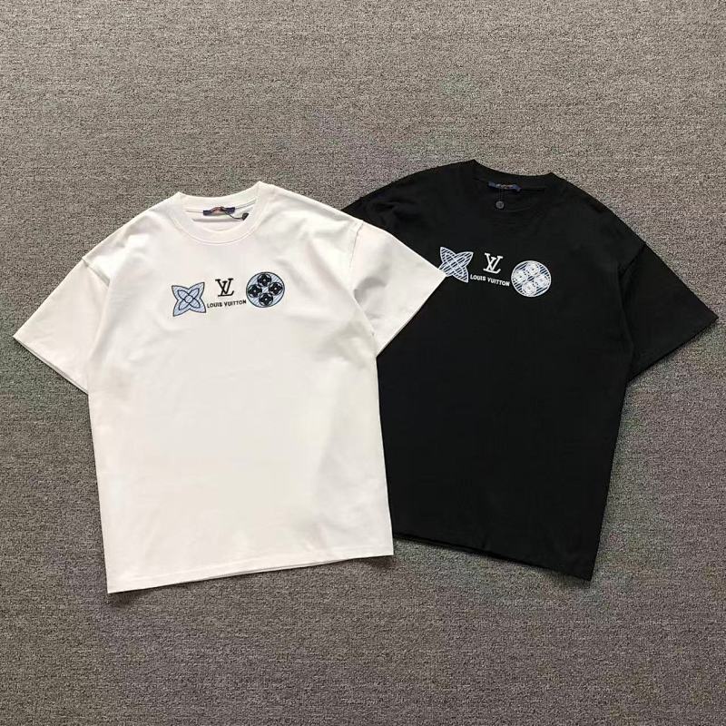 LV T-SHIRT 2112160401（im 170cm 60kg i wear size M in the phot）