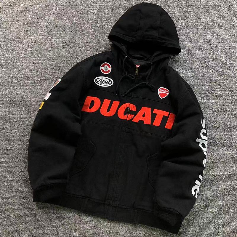 SUPREME JACKET 127311733（im 170cm 60kg i wear size M in the phot）