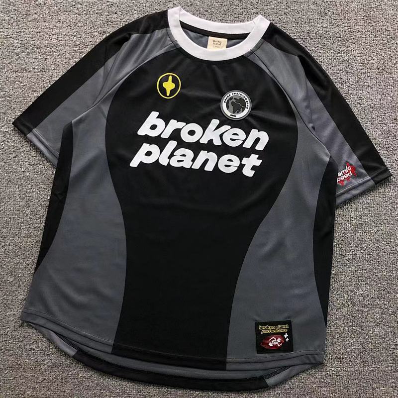 BROKEN PLANET T-SHIRT 524010178（im 170cm 60kg i wear size L in the phot）