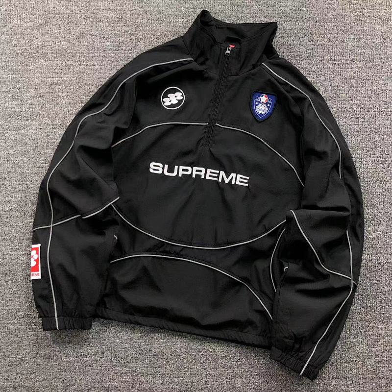 SUPREME TRENCH COAT 212200977（im 170cm 57kg i wear size S in the phot）