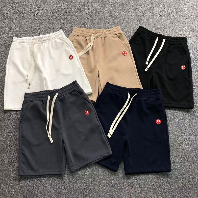 LULULEMON SHORTS 4204142001（im 170cm 60kg i wear size L in the phot）