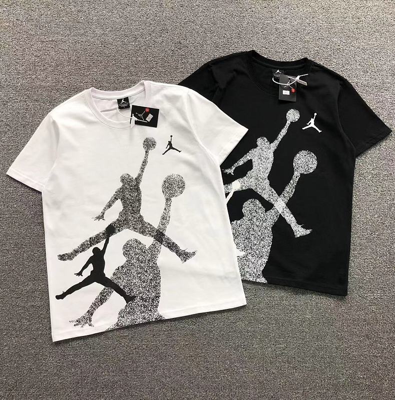 AIR JORDAN T-SHIRT 124181557（im 170cm 60kg i wear size M in the phot）