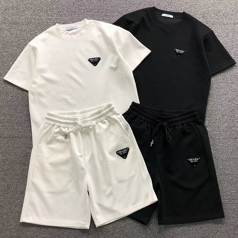 PRADA T-SHIRT SHORTS 5260213147（im 170cm 60kg i wear size M in the phot）