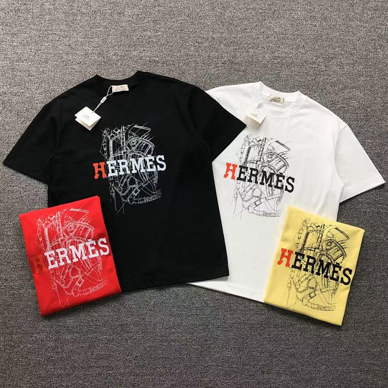 HERMES T-SHIRT 5231916147（im 170cm 60kg i wear size M in the phot）